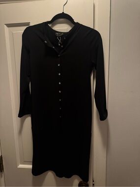 Agnes B Snap Cardigan Dress, size 1